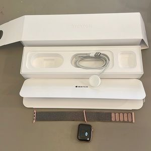 Used Apple Watch Series 4 Gold Aluminum Case 40MM Pink Sport Band